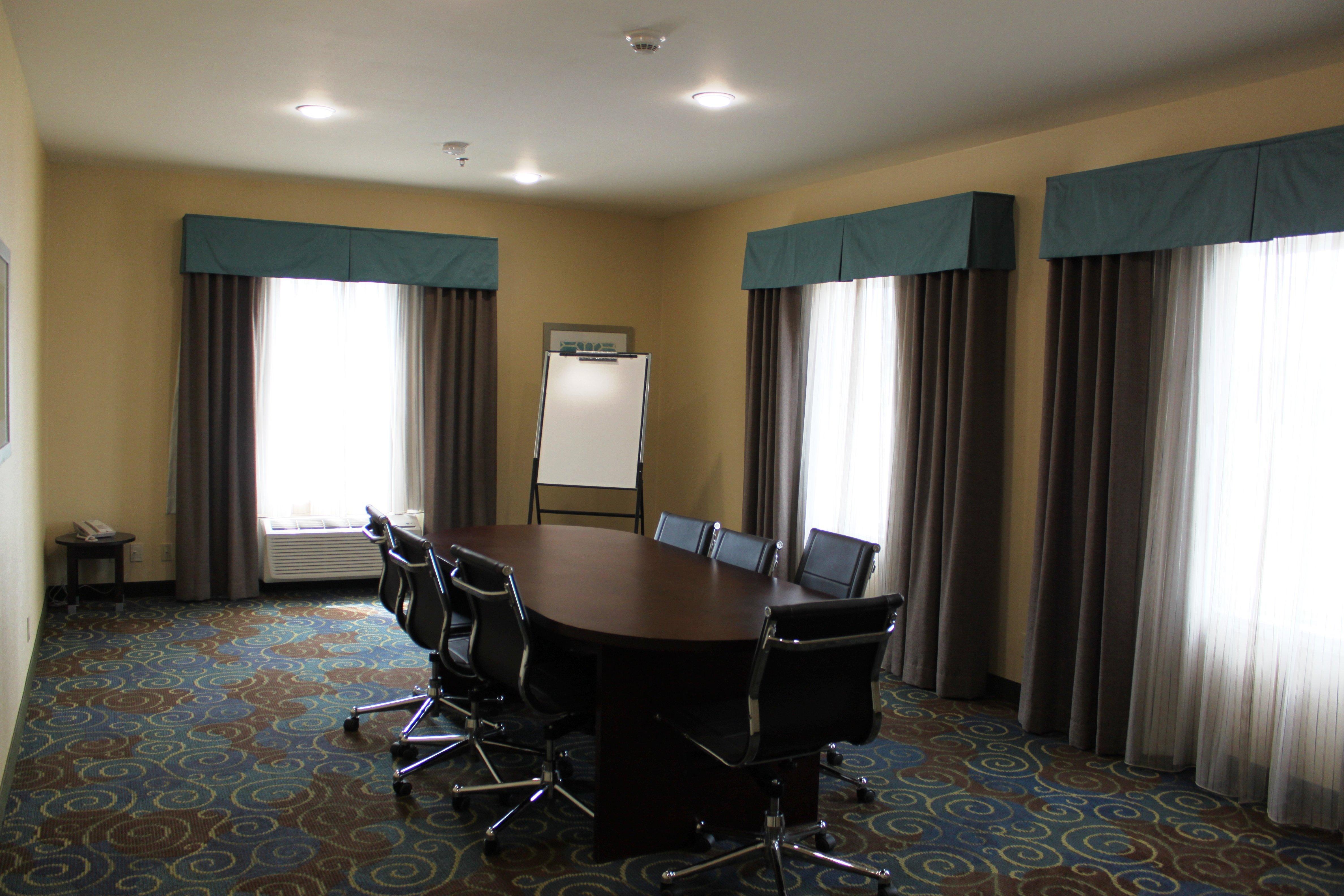Hotel Express East By Ihg 2*