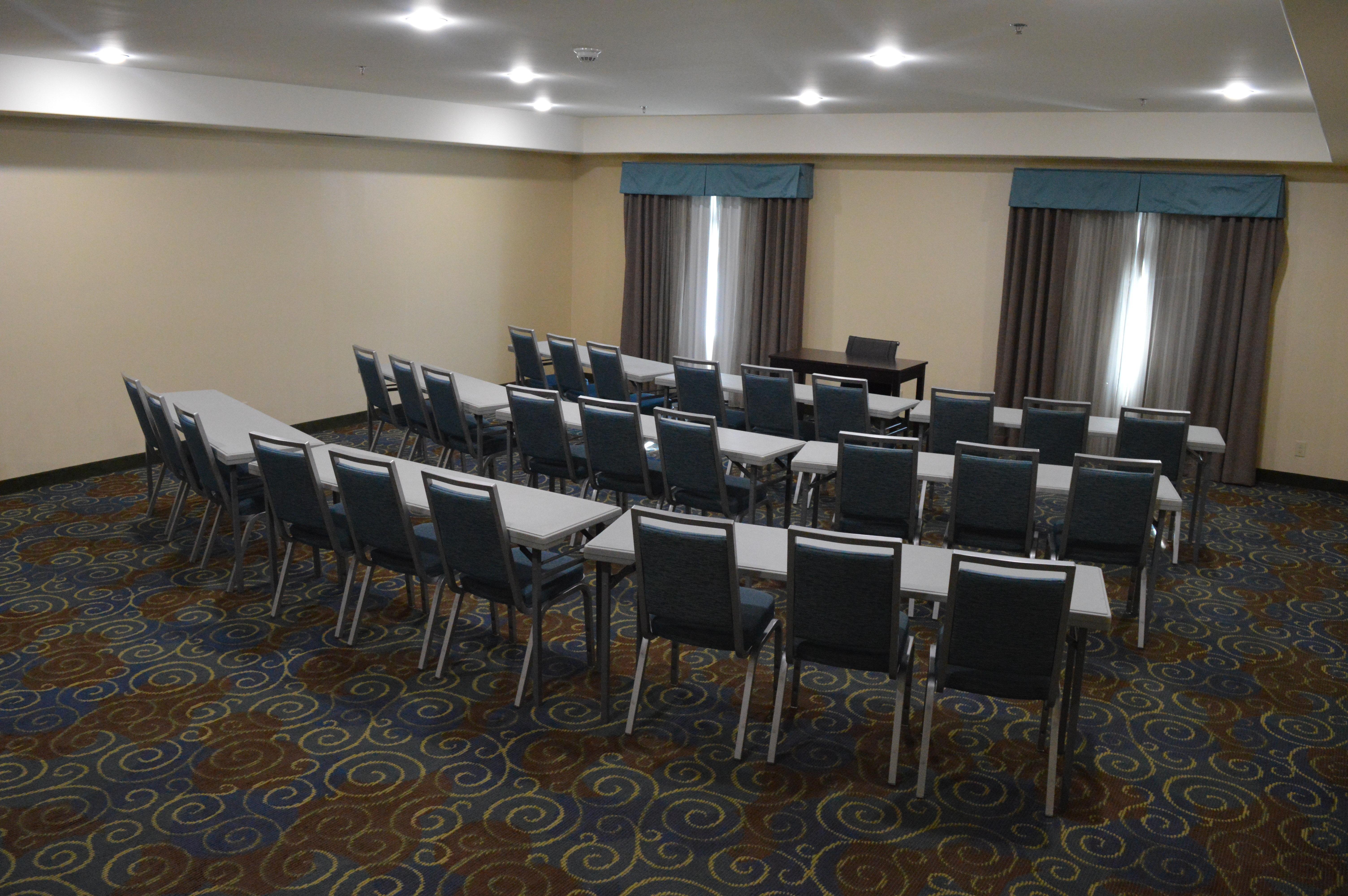 Express East By Ihg 2* Yorkton
